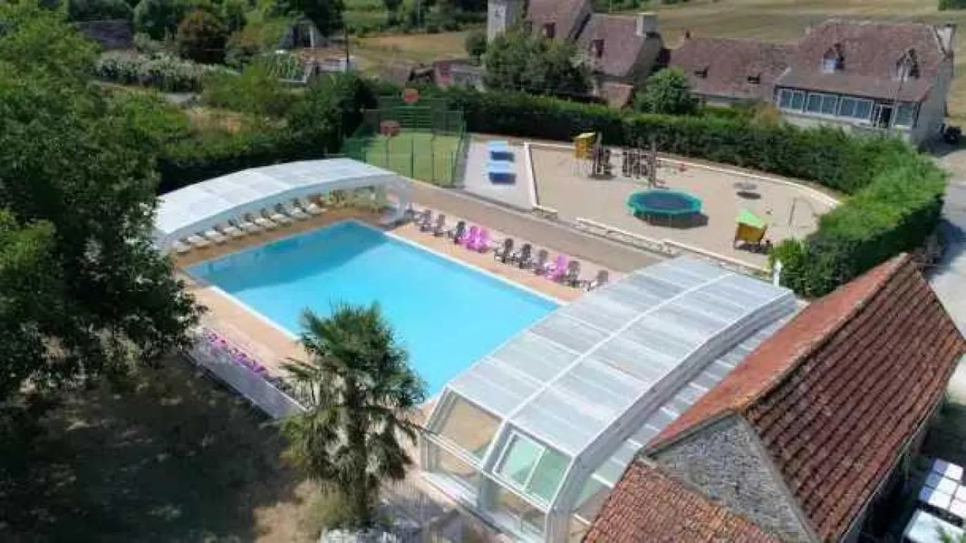 Camping 4 Etoiles - Piscine - Eed0Eh Thegra France